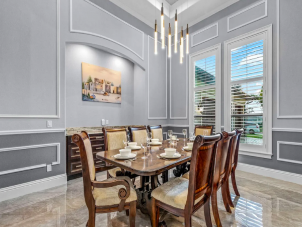 Four bedroomHome directly on the Caloosahatchee River