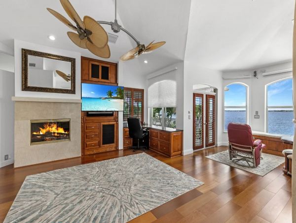 River Front Four Bedroom Home With Private Pool