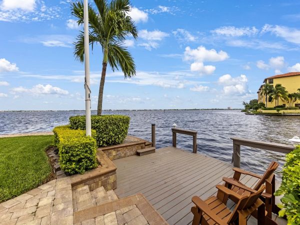 River Front Four Bedroom Home With Private Pool