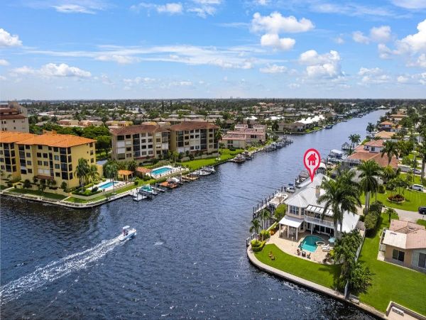 River Front Four Bedroom Home With Private Pool