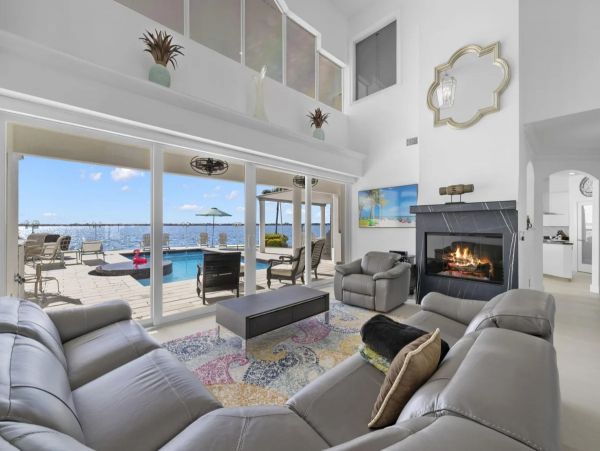 River Front Four Bedroom Home With Private Pool