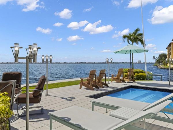 River Front Four Bedroom Home With Private Pool