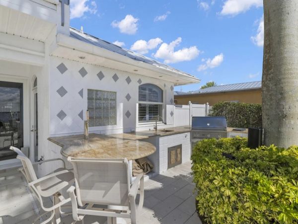 River Front Four Bedroom Home With Private Pool