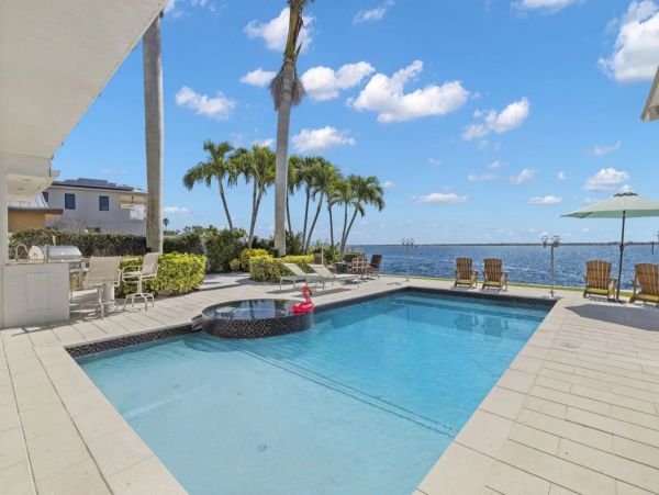 River Front Four Bedroom Home With Private Pool