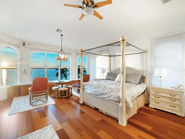 River Front Four Bedroom Home With Private Pool