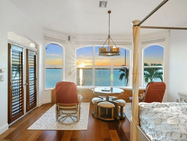 River Front Four Bedroom Home With Private Pool