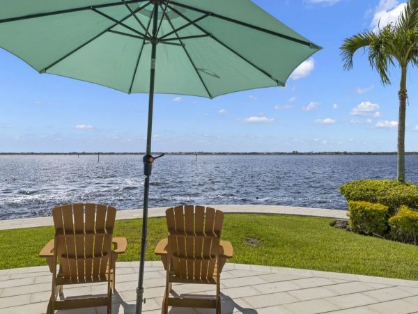 River Front Four Bedroom Home With Private Pool