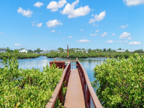 Nice looking condo a block from beach with Resort View
