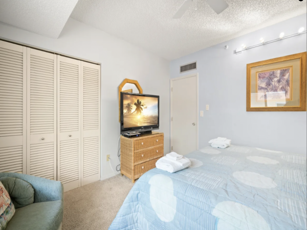 Spacious and Lovely Beachfront Condo