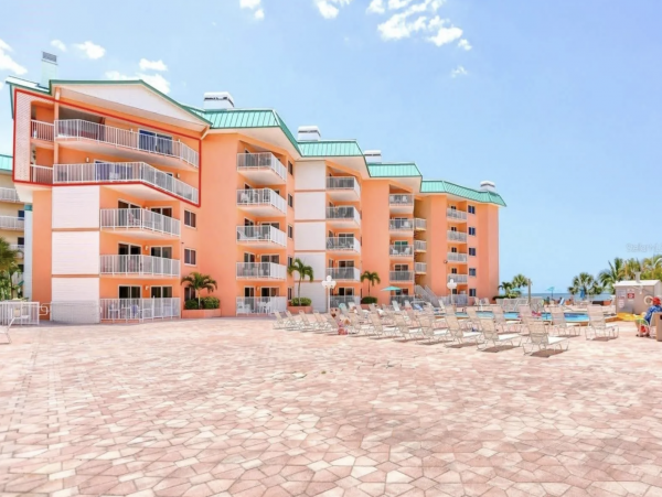 Spacious and Lovely Beachfront Condo