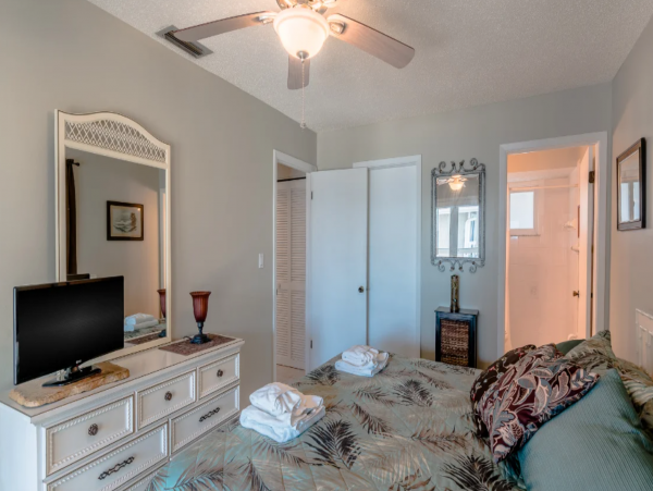 Beachside retreat in low key area