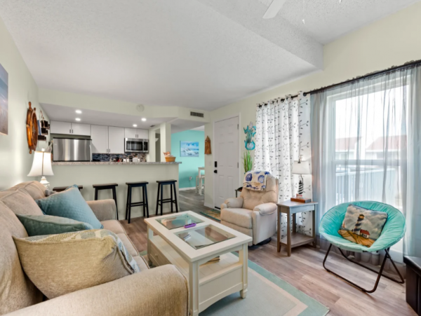 Madeira Beach Vacation Condo 2 Bedroom Great Interior