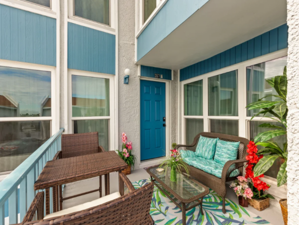 Madeira Beach Vacation Condo 2 Bedroom Great Interior