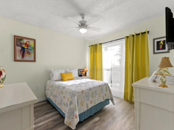 Madeira Beach Vacation Condo 2 Bedroom Great Interior
