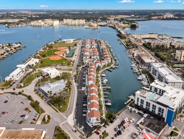 Madeira Beach Vacation Condo 2 Bedroom Great Interior