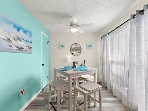 Madeira Beach Vacation Condo 2 Bedroom Great Interior