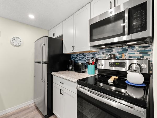 Madeira Beach Vacation Condo 2 Bedroom Great Interior