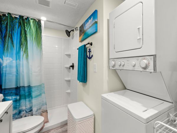 Madeira Beach Vacation Condo 2 Bedroom Great Interior