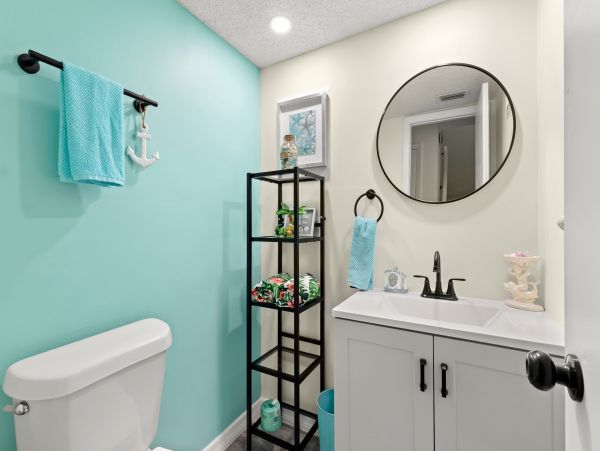 Madeira Beach Vacation Condo 2 Bedroom Great Interior