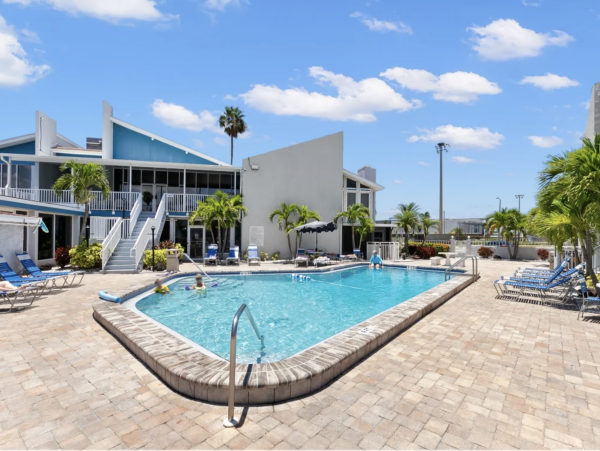 Indian Rock Value Rental One Bedroom Sleeps 4 Communal Pool