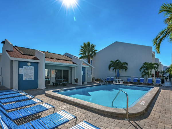 Indian Rock Value Rental One Bedroom Sleeps 4 Communal Pool