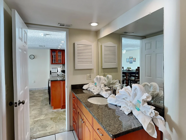 Beach View Vacation Condo with 3 Bedroom