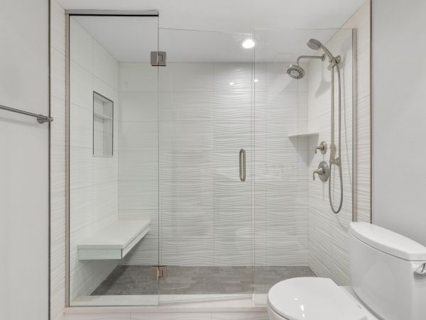 Spacious 3 Bedroom Condo with Oceanfront Balcony