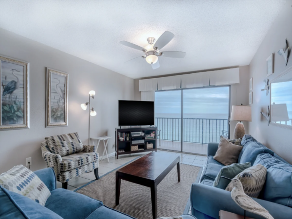 Beachfront Three Bedroom Beachfront Condo Sleeps 10