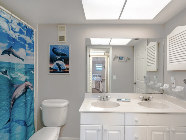 Beachfront Three Bedroom Beachfront Condo Sleeps 10