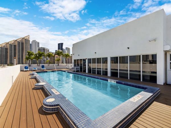 Sunny Isles Luxury Vacation Condo with Views & Close to Beach