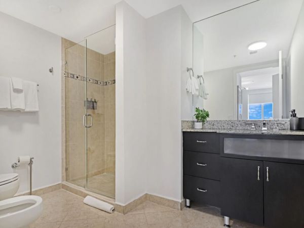Sunny Isles Luxury Vacation Condo with Views & Close to Beach