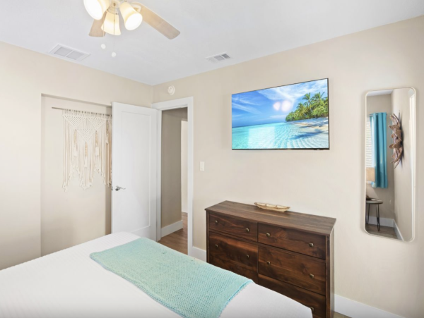 Holmes Beach Rental Three Min Walk to Our World Class Beach
