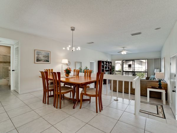 Siesta Key Vacation Condo Two Bedrooms Walk to Beach