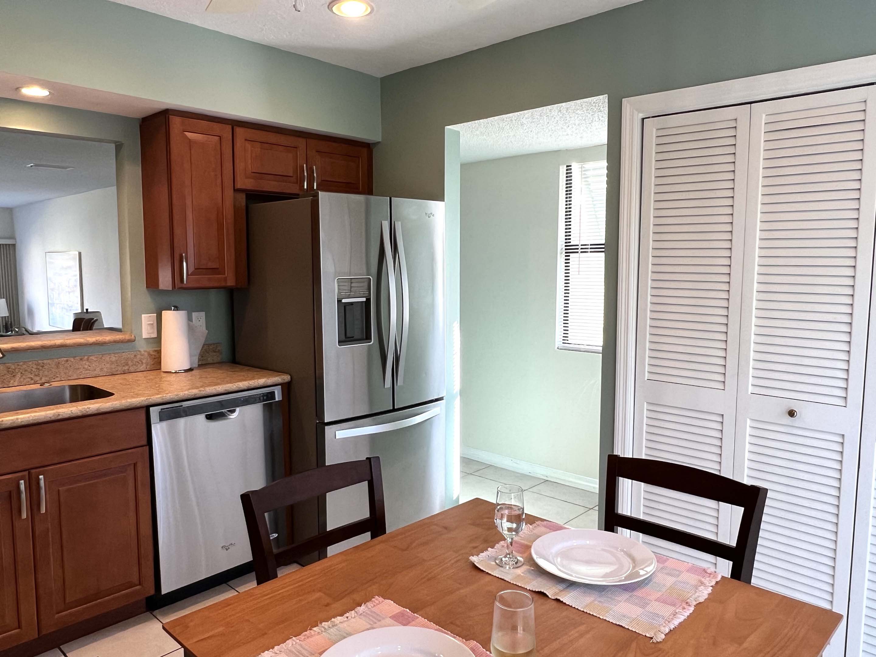 Siesta Key Vacation Condo Two Bedrooms Walk to Beach