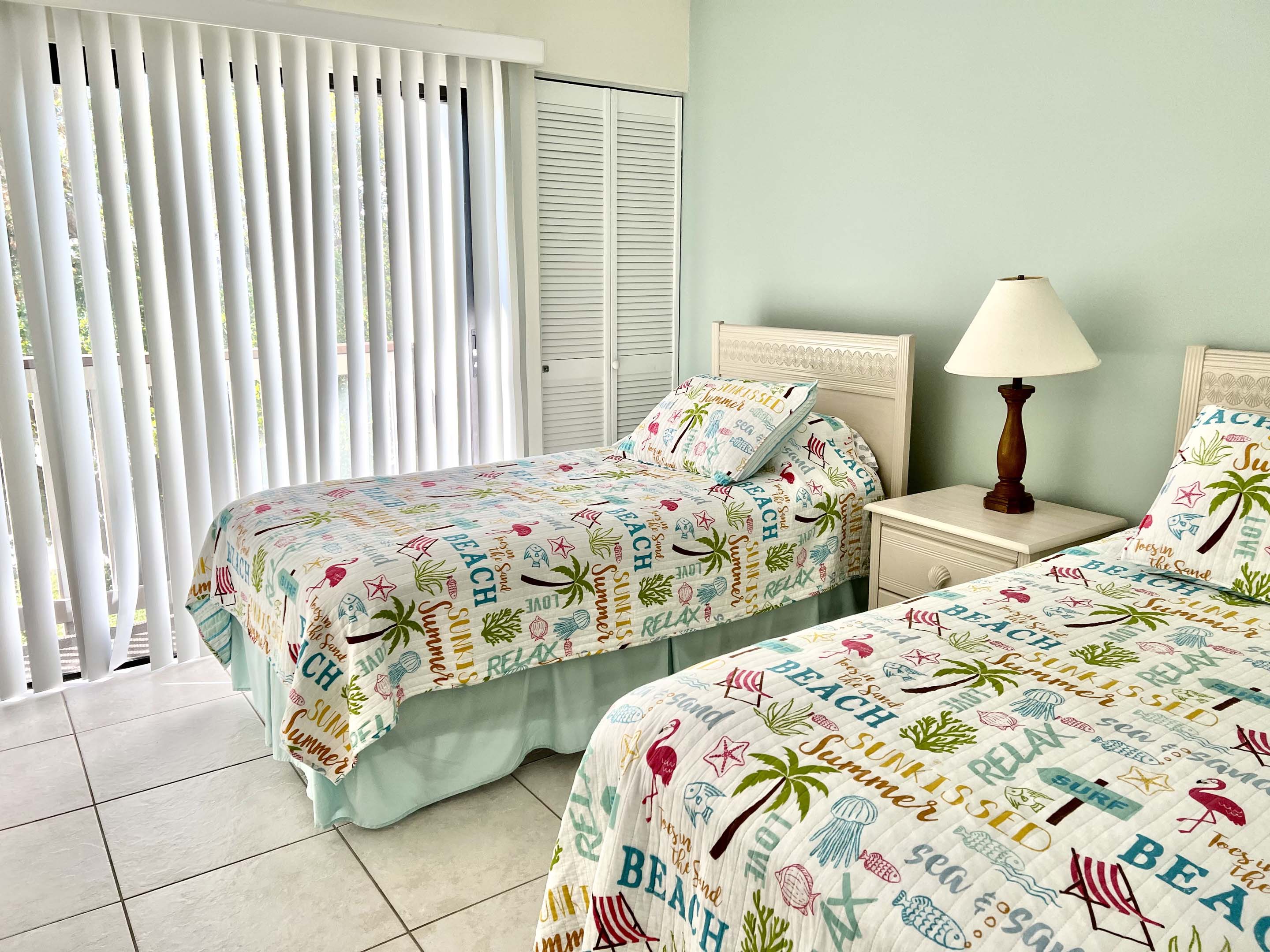 Siesta Key Vacation Condo Two Bedrooms Walk to Beach
