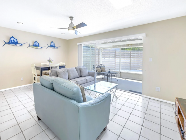 Home Near the Beach with 1 Bedroom and Pool in Siesta Key