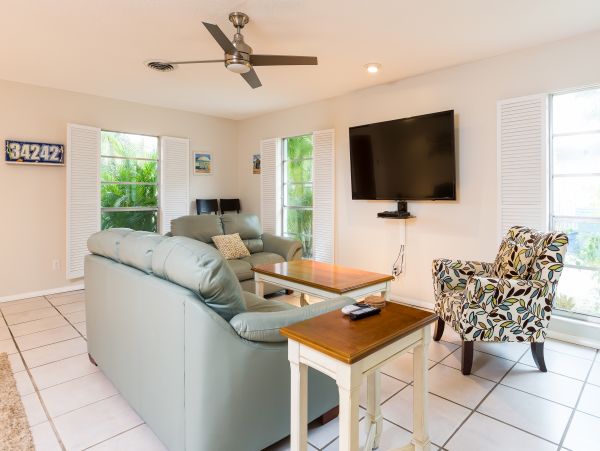 Siesta Key Duplex Home Sleeps 10 Guest with Pool