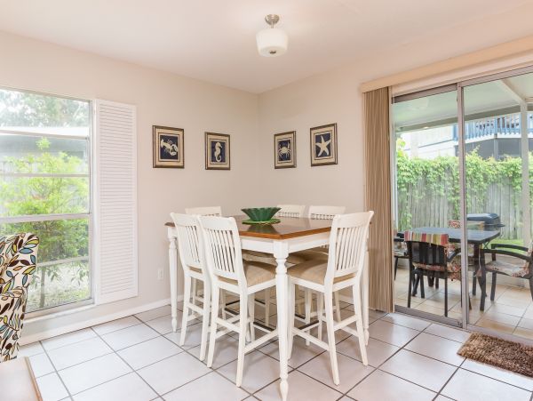 Siesta Key Duplex Home Sleeps 10 Guest with Pool
