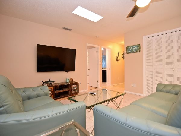 Siesta Key Duplex Home Sleeps 10 Guest with Pool
