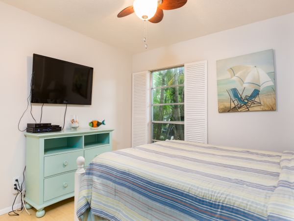 Siesta Key Duplex Home Sleeps 10 Guest with Pool