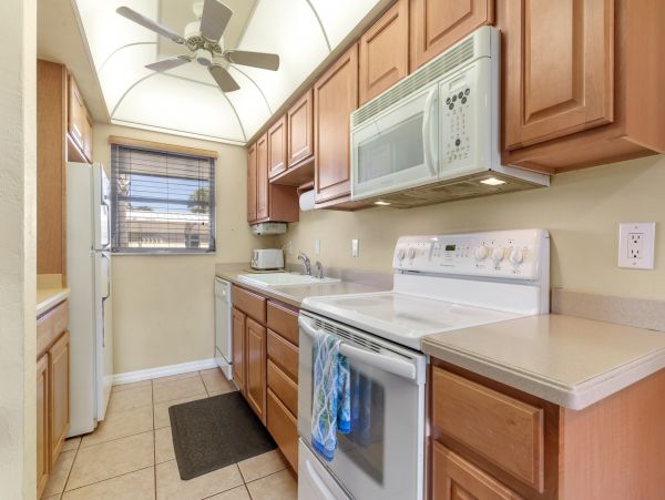 Lovely Siesta Key 2 Bedroom Vacation Condo