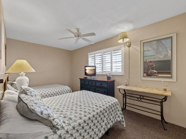 Lovely Siesta Key 2 Bedroom Vacation Condo