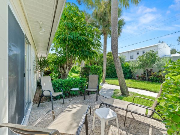 Lovely Siesta Key 2 Bedroom Vacation Condo