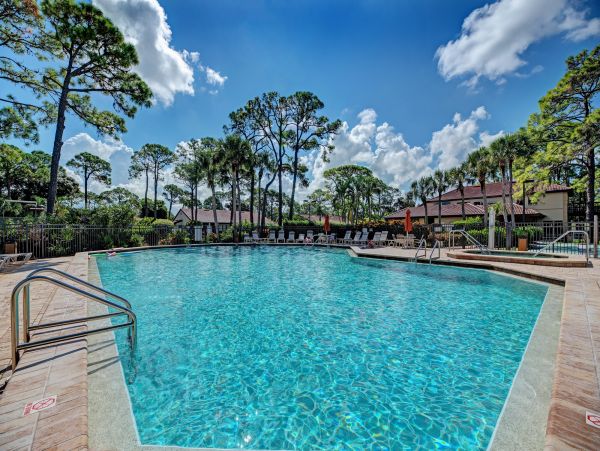 Siesta Key Villa with 2 Bedrooms and Resort Access