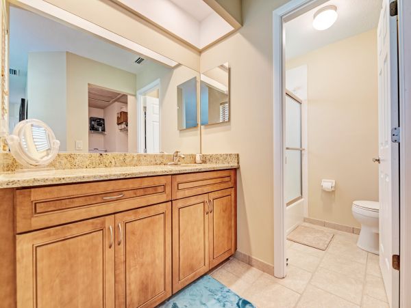 Siesta Key Villa with 2 Bedrooms and Resort Access