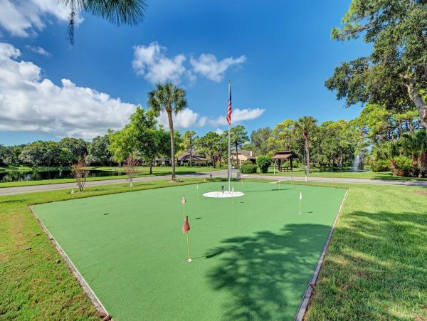 Siesta Key Villa with 2 Bedrooms and Resort Access