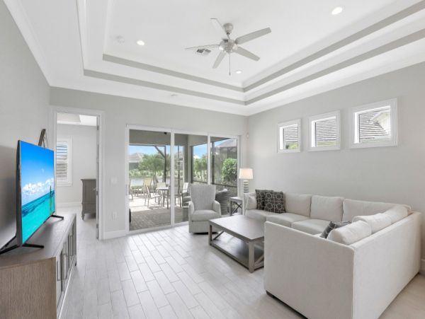 Elegant 3 Bedroom Vacation Rental with Lake Views