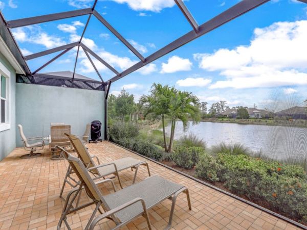 Elegant 3 Bedroom Vacation Rental with Lake Views