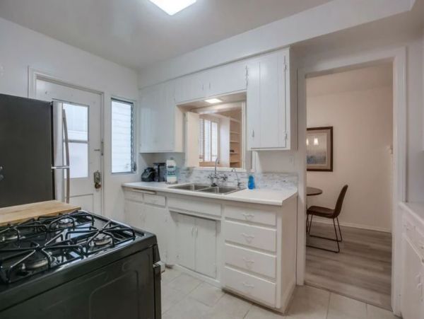 La Jolla 2 Bedroom Vacation Home Sleeps 6 Close to Beach