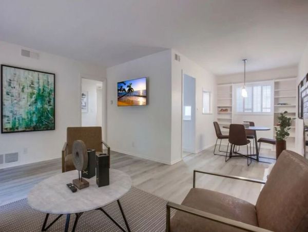 La Jolla Vacation Rental Sleeps 10 - Less than a Block from Beach